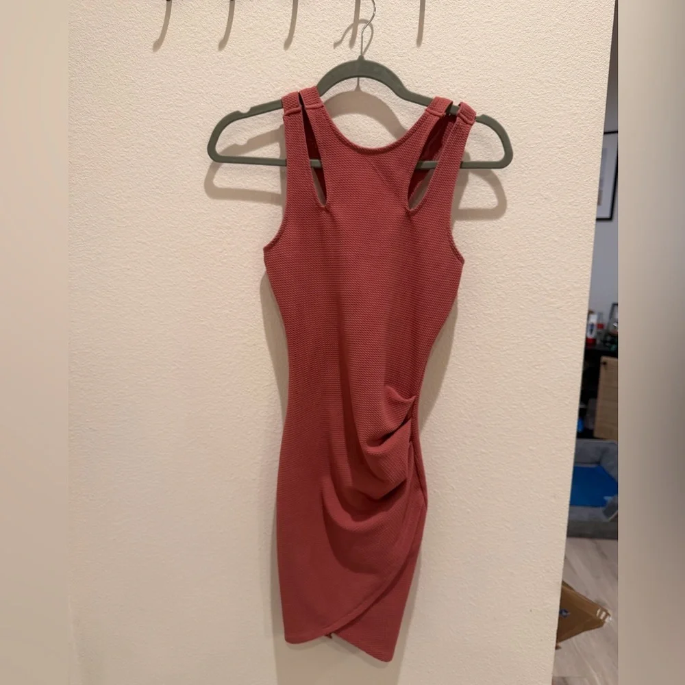 Crave frame pink bodycon dress - Picture 2 of 6